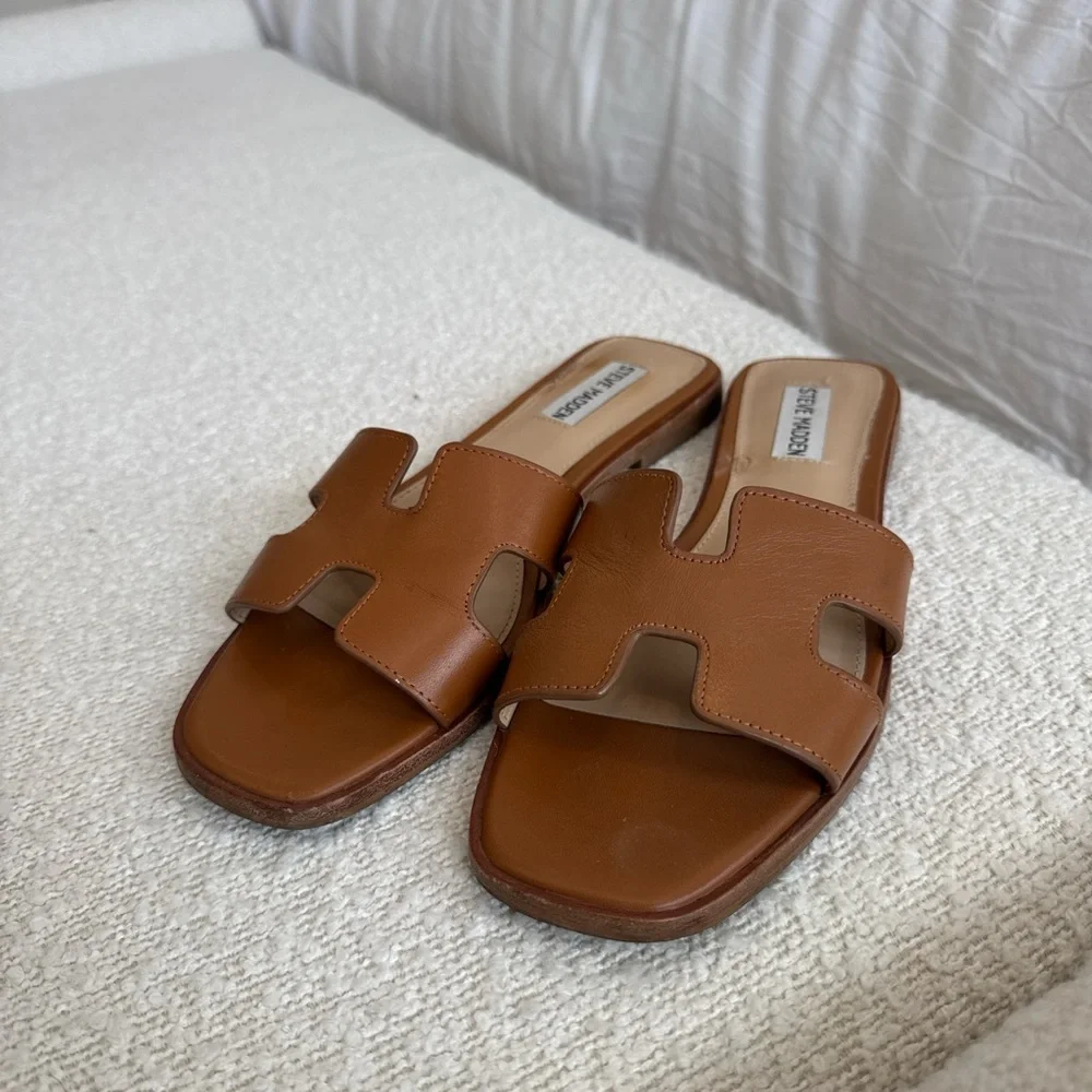 Steve Madden Hadyn Cognac Leather Brown  Slide Sandals - Picture 2 of 3